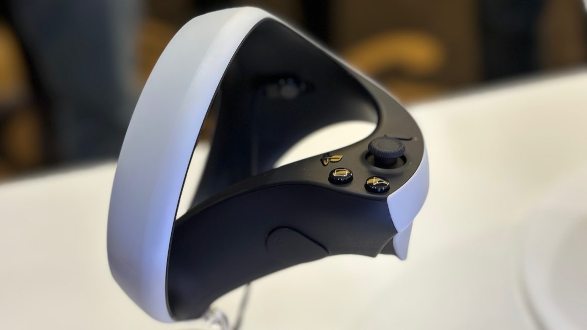 Gros plan sur la manette Playstation VR2 Sense