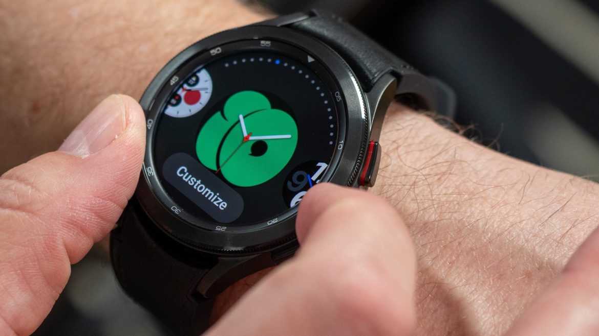 Samsung Galaxy Watch 4 Classic et sa lunette tournante