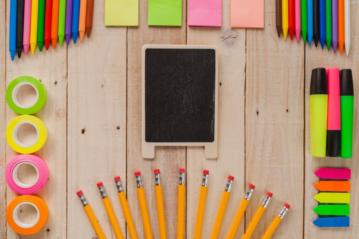 articles-artisanaux-pour-dessin_23-2147654500